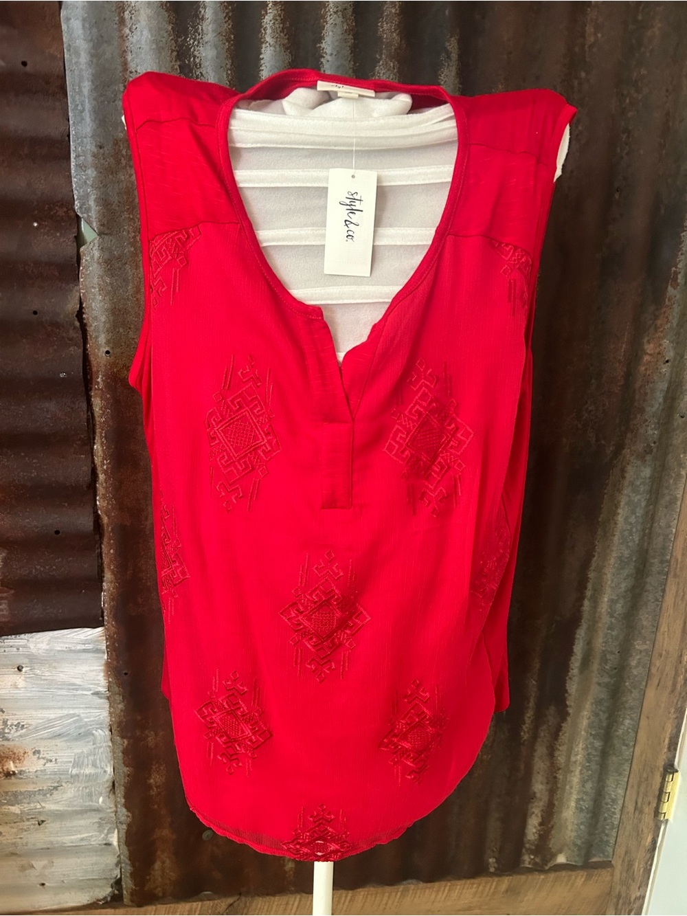 NWT-Style & Co Sleeveless Embroidered Top-Xl Red Boho Blouse - Picture 2 of 5